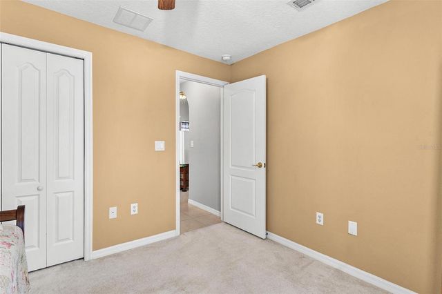 93 FAIRWAY CIRCLE, Umatilla, FL 32784