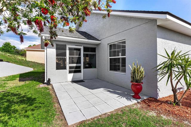 93 FAIRWAY CIRCLE, Umatilla, FL 32784