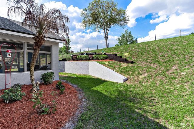 93 FAIRWAY CIRCLE, Umatilla, FL 32784