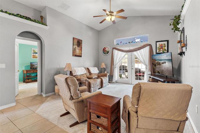 93 FAIRWAY CIRCLE, Umatilla, FL 32784