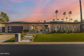 9225 N ARROYA VISTA Drive W, Phoenix, AZ 85028