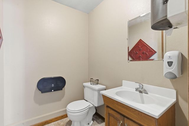 312 Rb Road, Stockton, MO 65785