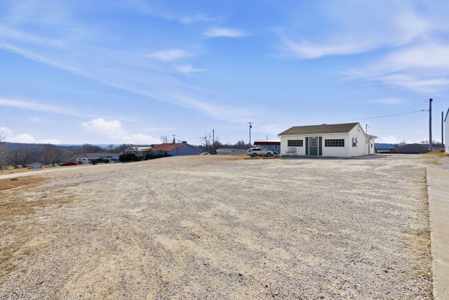 312 Rb Road, Stockton, MO 65785