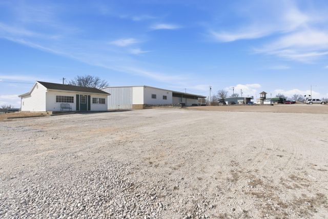 312 Rb Road, Stockton, MO 65785