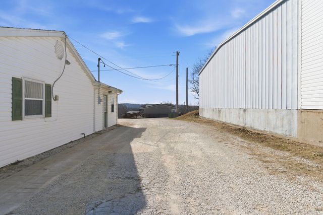 312 Rb Road, Stockton, MO 65785