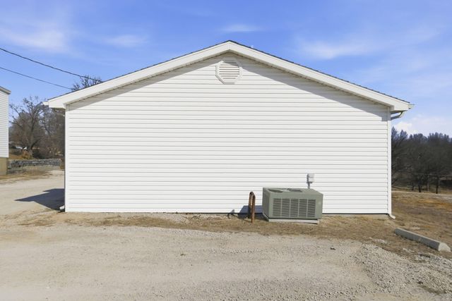 312 Rb Road, Stockton, MO 65785