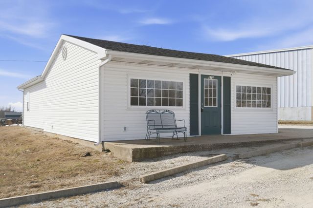 312 Rb Road, Stockton, MO 65785