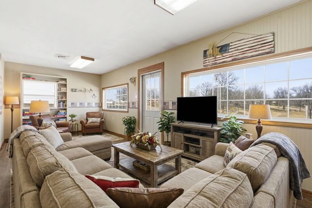 312 Rb Road, Stockton, MO 65785