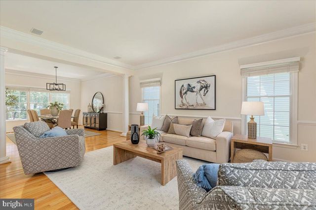 12221 HARBOR TOWN CIR, Fairfax, VA 22033