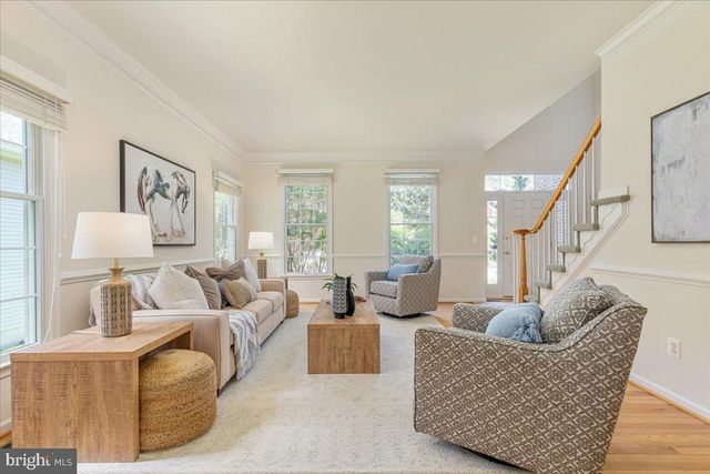 12221 HARBOR TOWN CIR, Fairfax, VA 22033