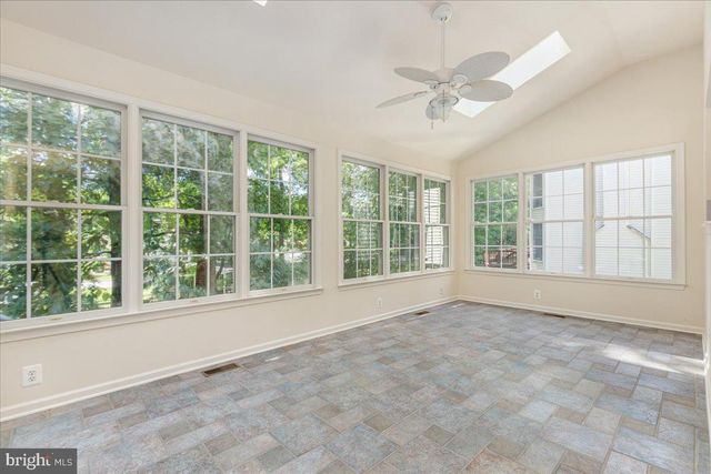 12221 HARBOR TOWN CIR, Fairfax, VA 22033