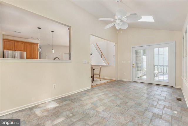 12221 HARBOR TOWN CIR, Fairfax, VA 22033