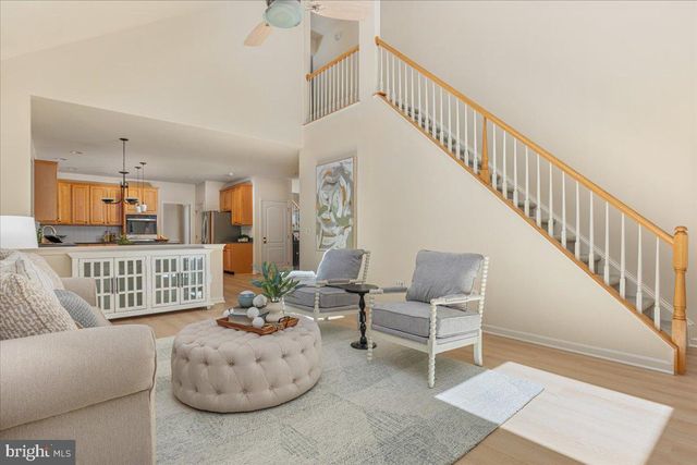12221 HARBOR TOWN CIR, Fairfax, VA 22033