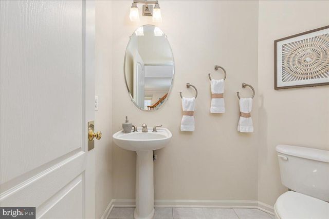 12221 HARBOR TOWN CIR, Fairfax, VA 22033