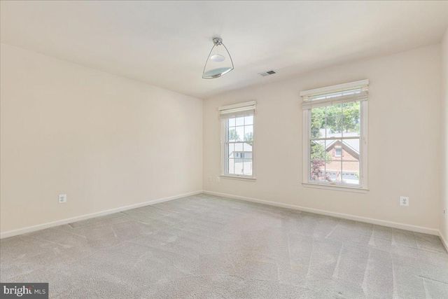 12221 HARBOR TOWN CIR, Fairfax, VA 22033