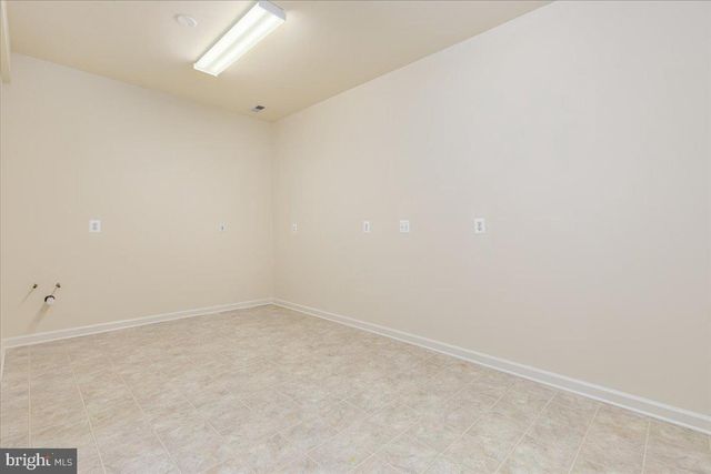 12221 HARBOR TOWN CIR, Fairfax, VA 22033