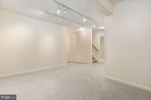 12221 HARBOR TOWN CIR, Fairfax, VA 22033