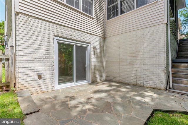 12221 HARBOR TOWN CIR, Fairfax, VA 22033