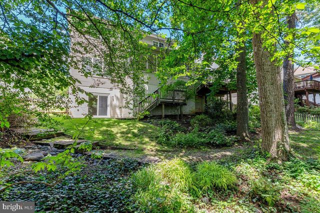 12221 HARBOR TOWN CIR, Fairfax, VA 22033