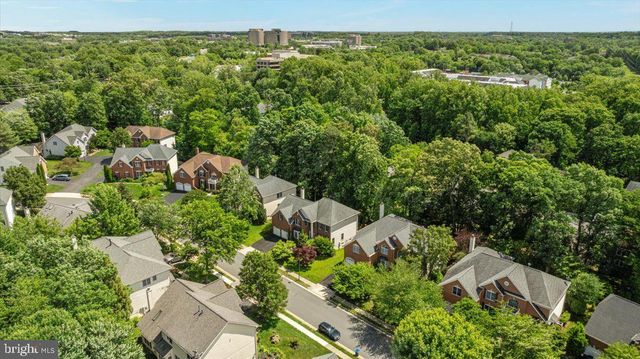 12221 HARBOR TOWN CIR, Fairfax, VA 22033