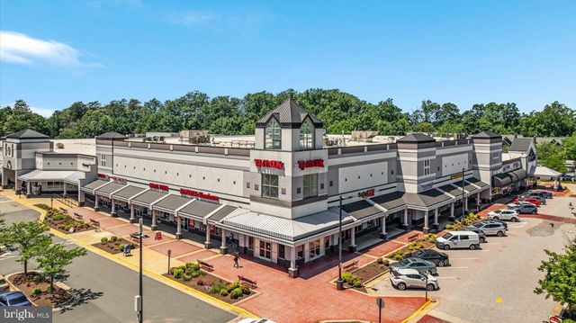 12221 HARBOR TOWN CIR, Fairfax, VA 22033
