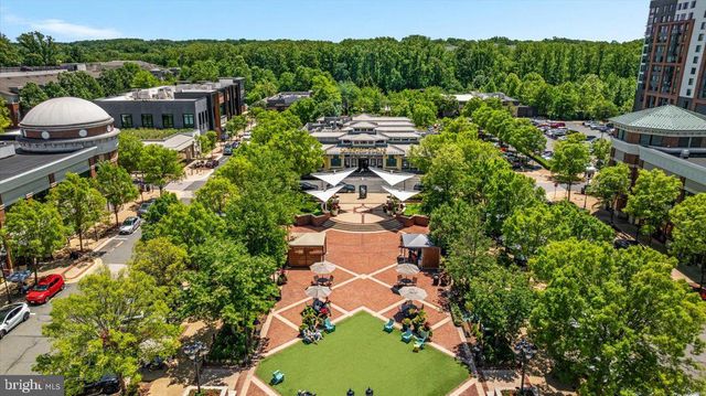 12221 HARBOR TOWN CIR, Fairfax, VA 22033