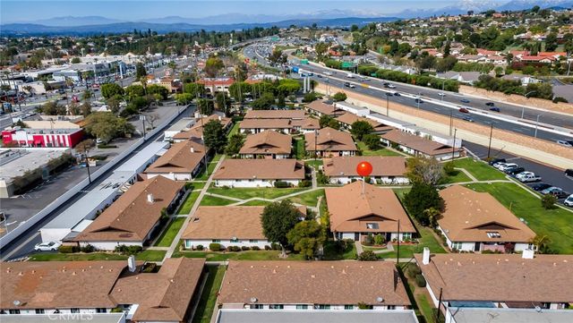 1800 E Heim 29, Orange, CA 92865