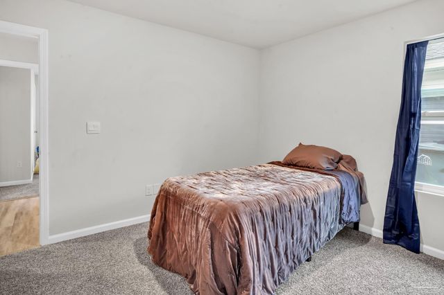 1760 Paisleigh Dr, Pensacola, FL 32534