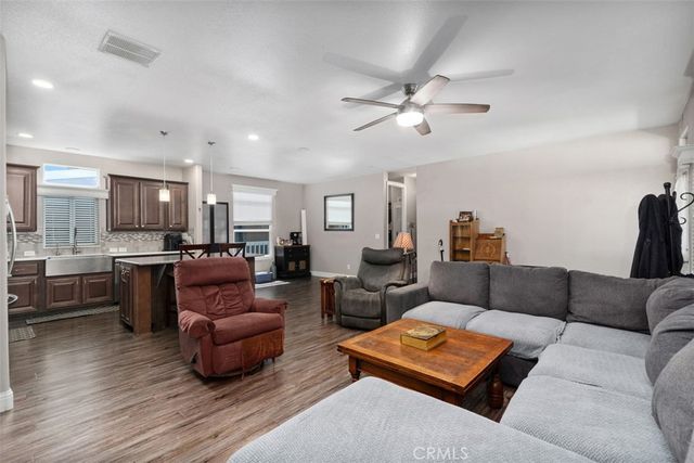 5815 La Palma Ave 304, Anaheim, CA 92807