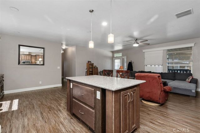 5815 La Palma Ave 304, Anaheim, CA 92807