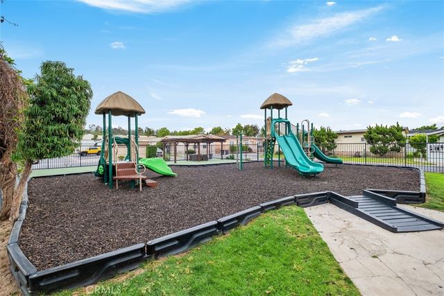 5815 La Palma Ave 304, Anaheim, CA 92807