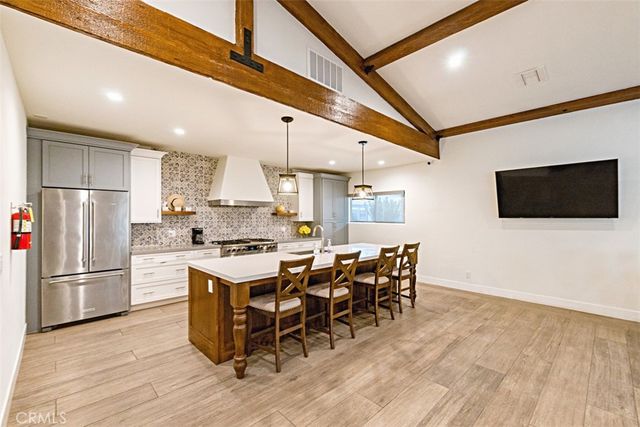 5815 La Palma Ave 304, Anaheim, CA 92807