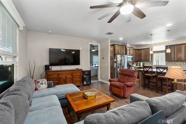 5815 La Palma Ave 304, Anaheim, CA 92807