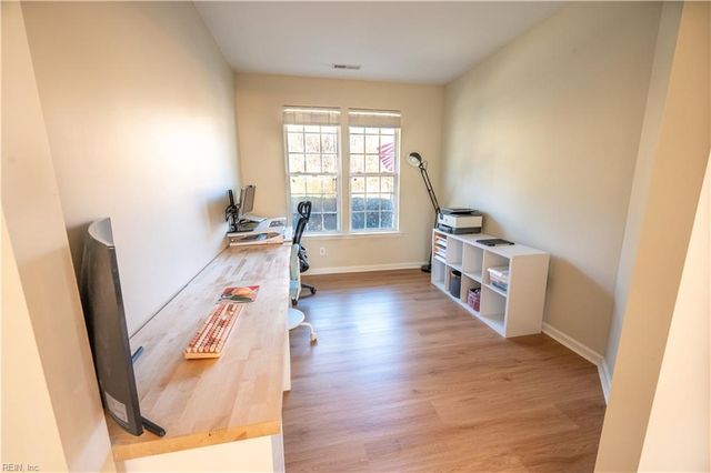 221 Dogwood RD, Yorktown, VA 23690