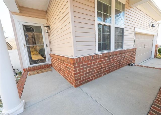 221 Dogwood RD, Yorktown, VA 23690