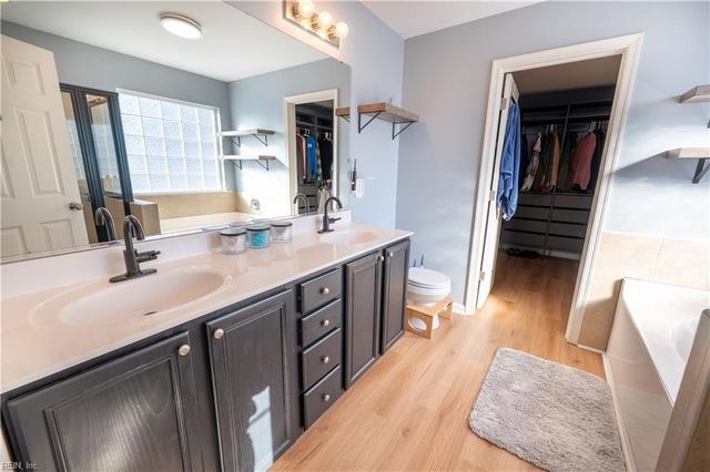 221 Dogwood RD, Yorktown, VA 23690