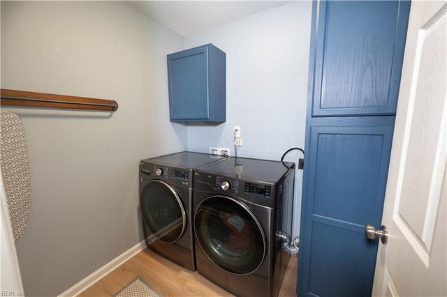 221 Dogwood RD, Yorktown, VA 23690