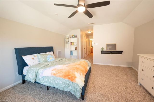 221 Dogwood RD, Yorktown, VA 23690