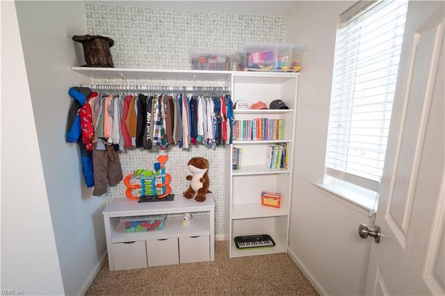 221 Dogwood RD, Yorktown, VA 23690