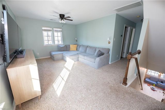 221 Dogwood RD, Yorktown, VA 23690