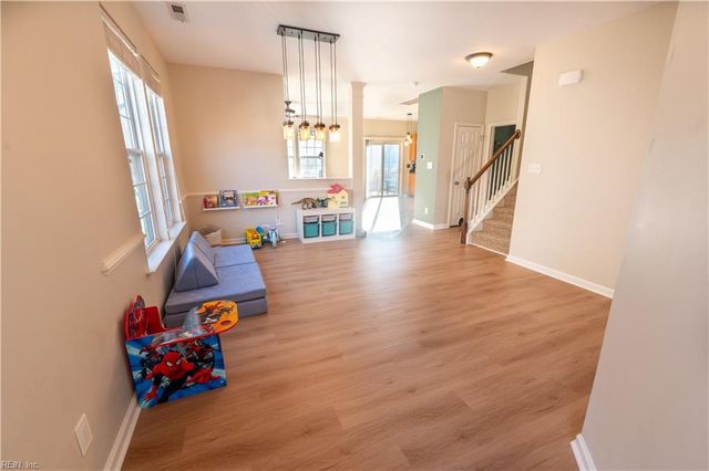 221 Dogwood RD, Yorktown, VA 23690