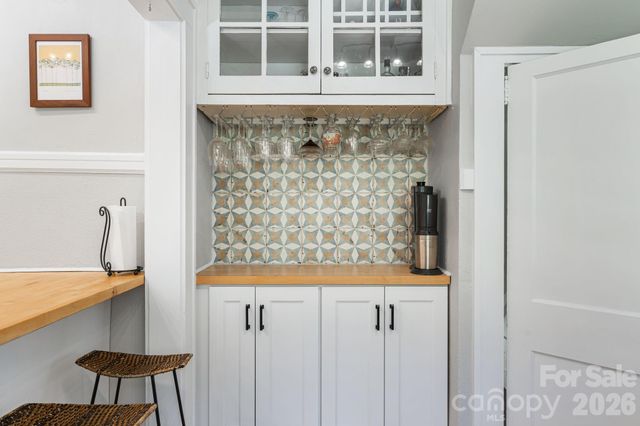 25 Saint Dunstans Circle, Asheville, NC 28803