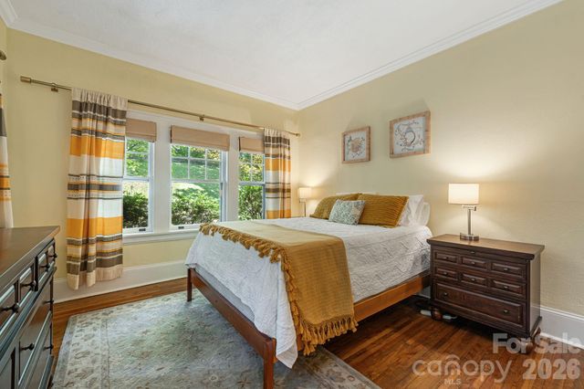 25 Saint Dunstans Circle, Asheville, NC 28803