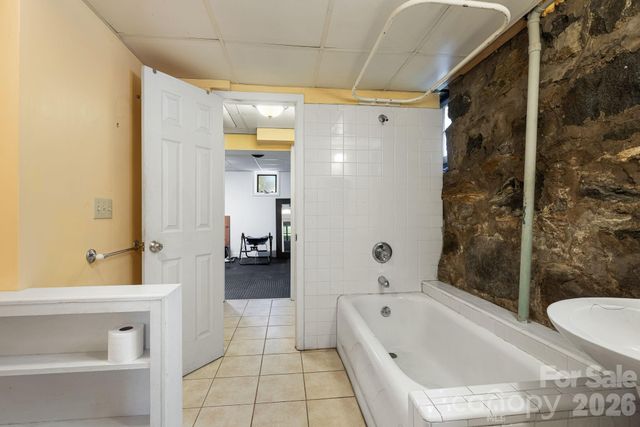 25 Saint Dunstans Circle, Asheville, NC 28803