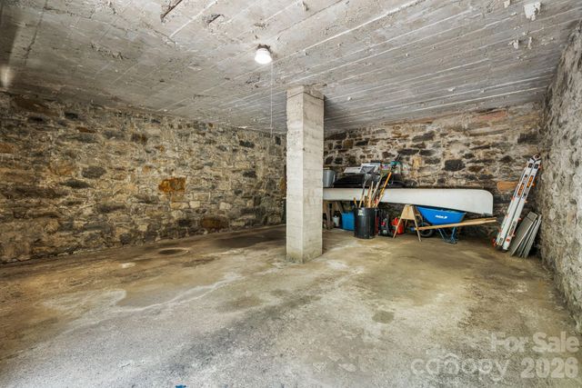 25 Saint Dunstans Circle, Asheville, NC 28803