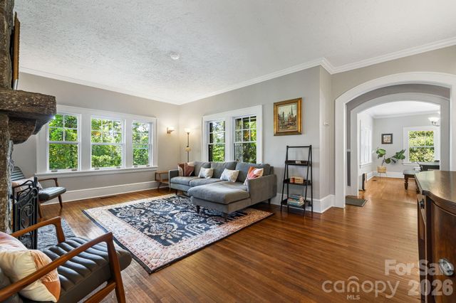 25 Saint Dunstans Circle, Asheville, NC 28803