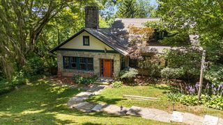 25 Saint Dunstans Circle, Asheville, NC 28803