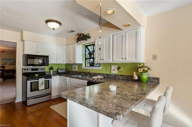 3056 Cape Henry CT, Virginia Beach, VA 23451