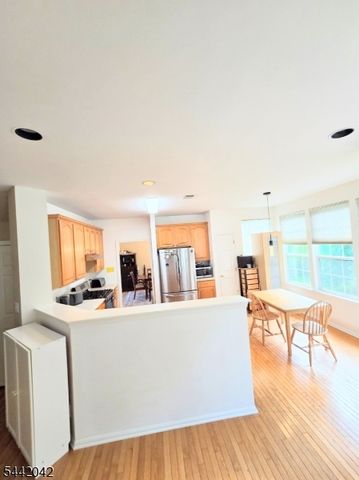 51 Bouwrey Pl, Readington Twp., NJ 08889