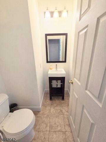 51 Bouwrey Pl, Readington Twp., NJ 08889